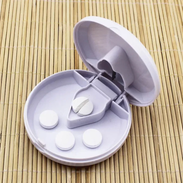 Portable Mini Smal Pill Cutter Splitter Divide Storage Case Medicine Cut Compartment Box Holder Pill Splitters - Image 3
